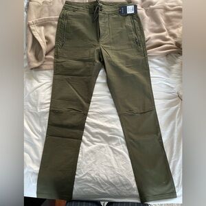 NWT Mens Roark layover pants 2.0 size 30